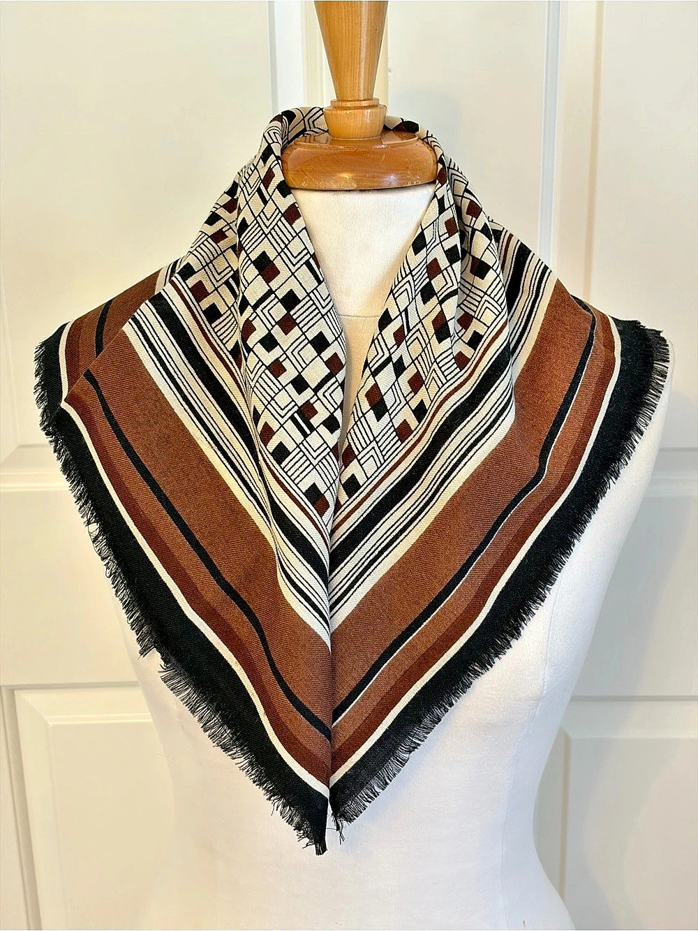 BEENE Geometric Wool Scarf in Brown & Black Like New